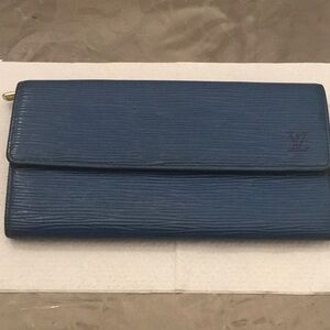 Louis Vuitton Sarah EPI Blue Wallet